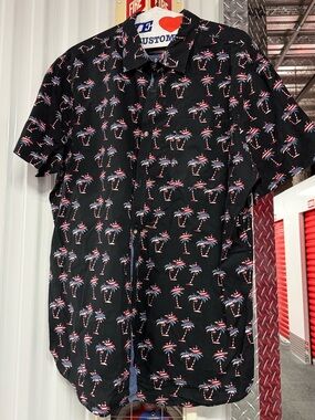 Men's Black Palm Tree Print Short Sleeve Shirt